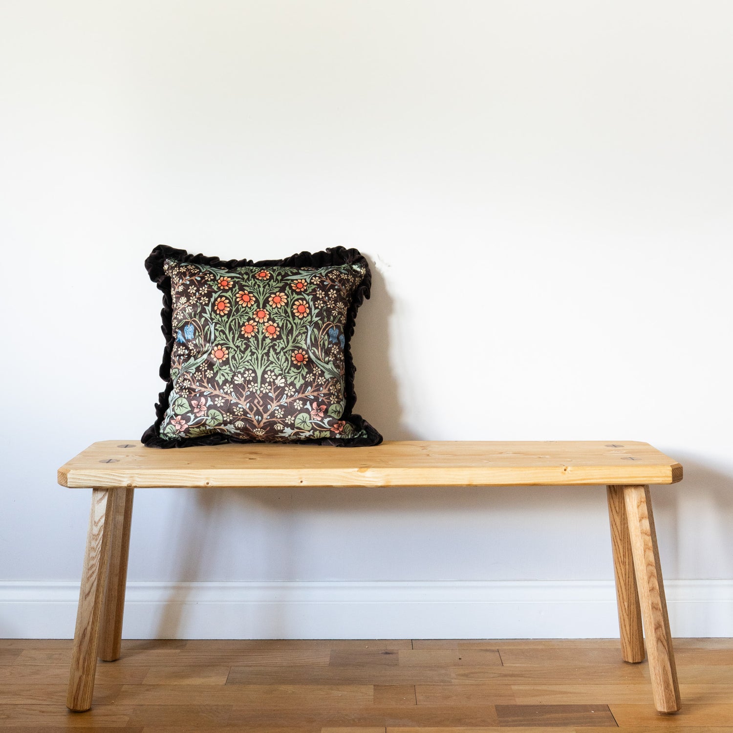 Hex 'Pippa' Bench